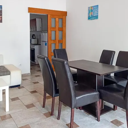 Apartment Stunning Apartment In Vir With Wifi Vir